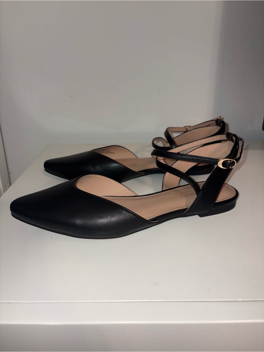 Michael by Michael Shannon Adaire Women's Flat Chic Minimalist